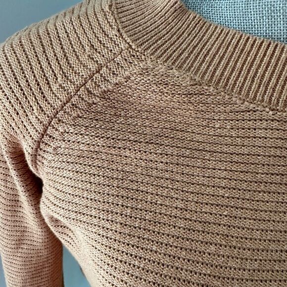 Old Navy Tight Knit Sweater Camel Tan Crewneck Long Sleeve Top size Extra Small - Picture 6 of 6